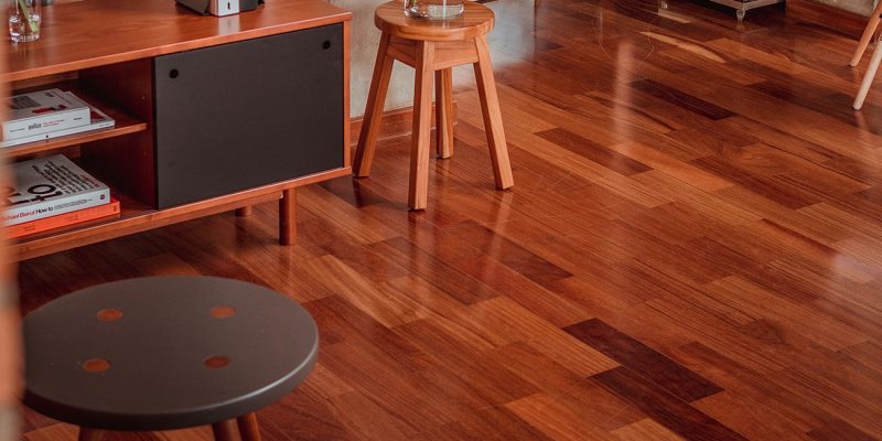 4 cuidados essenciais para seu Piso de Madeira